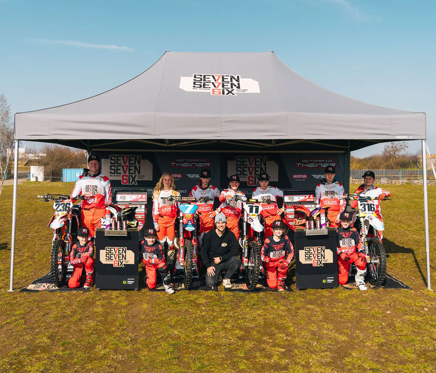 sevensevensix-gibson-team